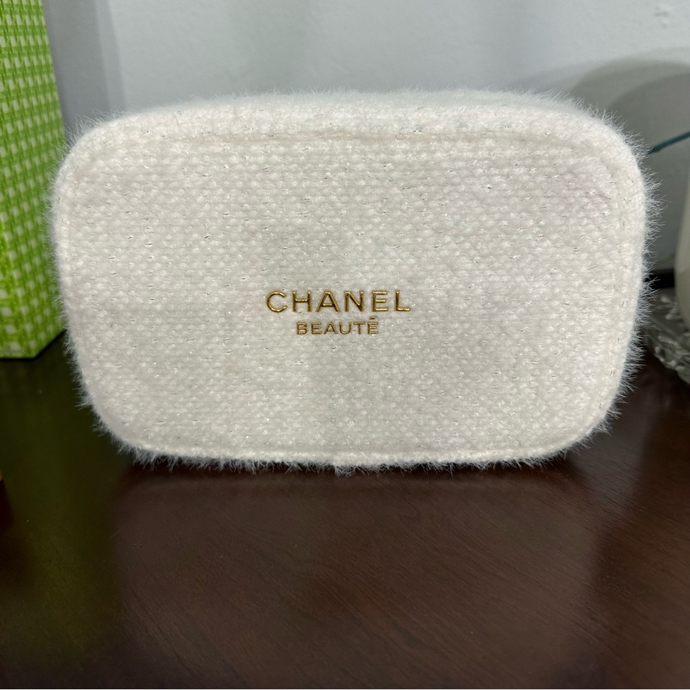 Chanel 2024 Holiday Beauty Pouch